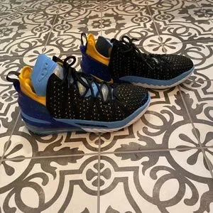 Nike Lebron James | Shoes | Lebron 8 Dynasty Basketball  display picture 3
